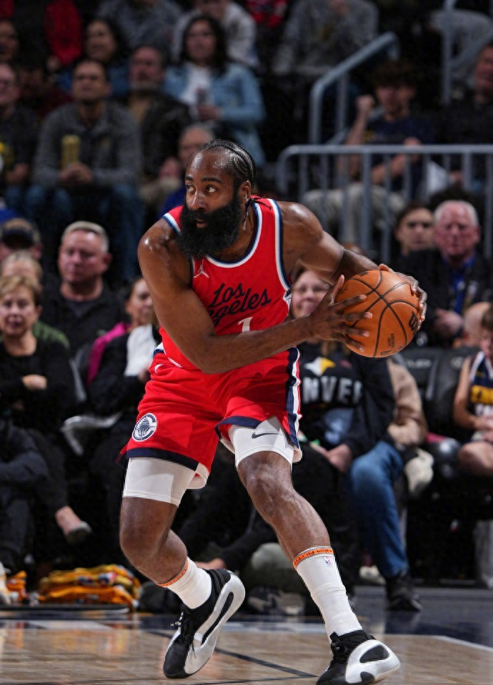 关于丹佛掘金发布备战花絮，冲刺阶段官宣签约，西甲任务艰巨，控场能力受关注的信息英雄联盟官网