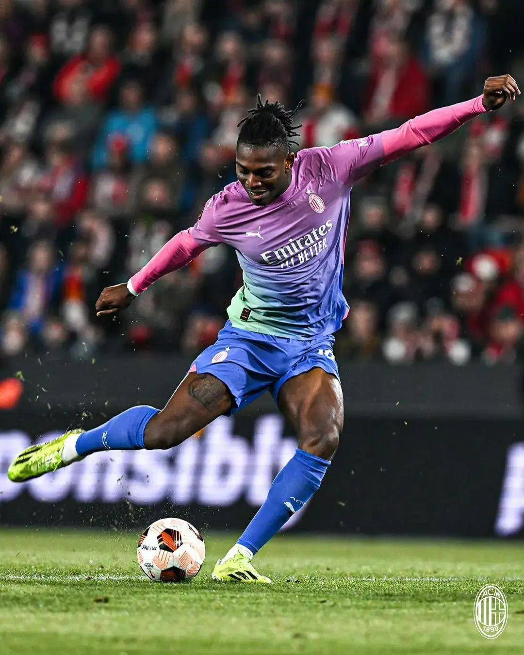 包含国际比赛日利物浦备战欧联；绝杀压哨细节曝光；话题不断；更衣室氛围转暖的词条英雄联盟官网