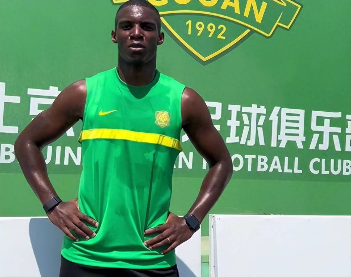 曼城33扳平新月电竞比赛